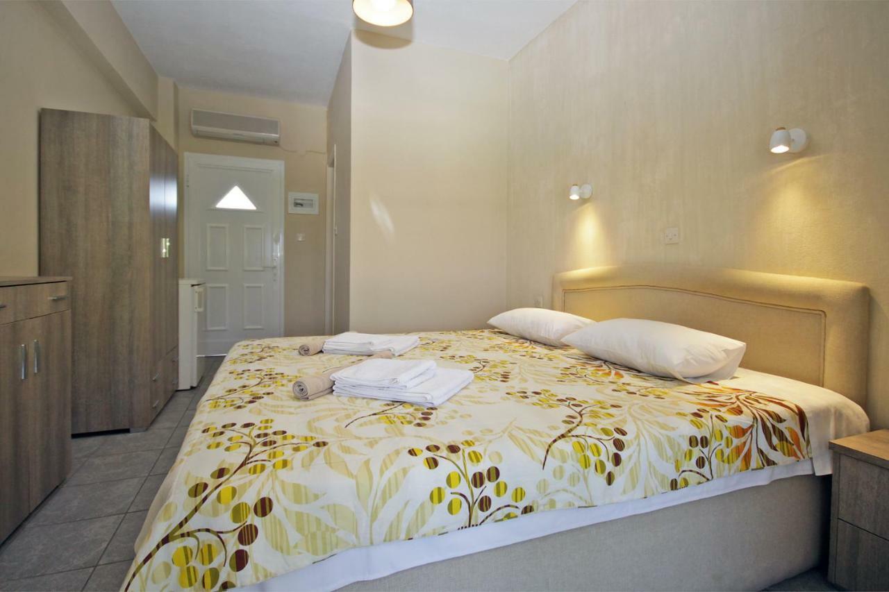 Funbeach Rooms Neos Marmaras Exterior foto